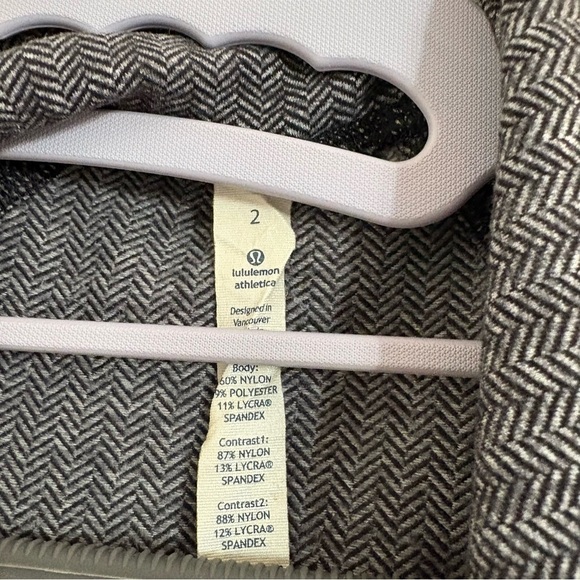 Lululemon Gray Black Herring Bone Mock Neck Zip-Up Track Jacket - Size 2 - Picture 3 of 10